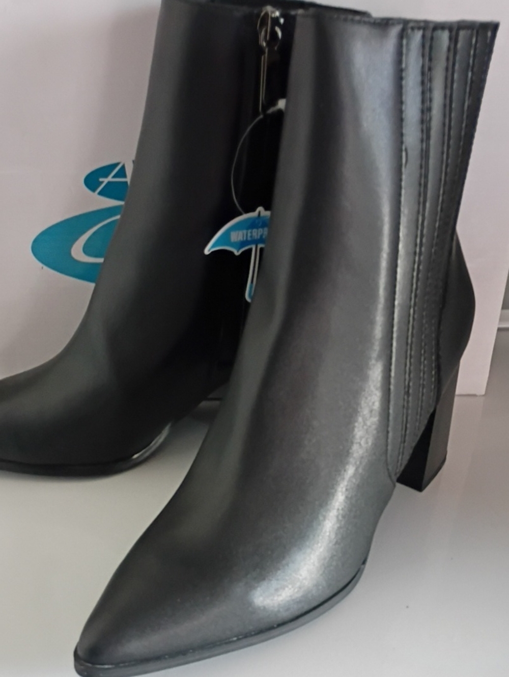 Waterproof Leather Pointed Toe Block Heel Ankle Boots - Black